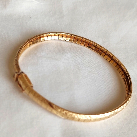 Zales Vintage Elegant 14k Gold Flexable Bangle Bracelet (7"L×1/4"W) Italy Chic - Picture 15 of 15